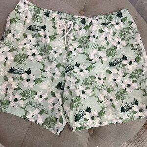 Magellan Outdoors Green Floral Swim Trunks